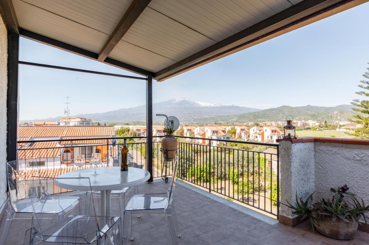 Giardini Naxos Apartment With Terrace Near The Sea Exteriör bild