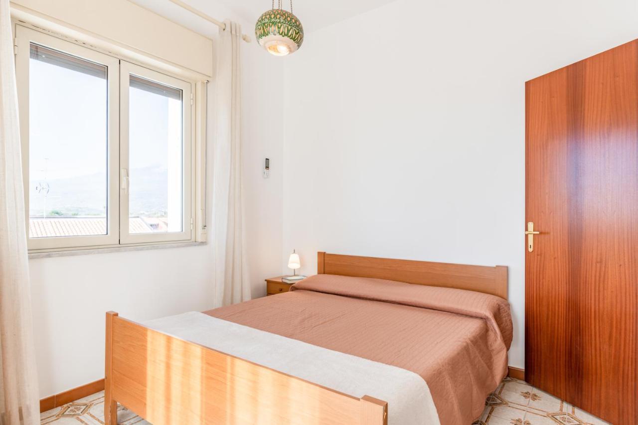 Giardini Naxos Apartment With Terrace Near The Sea Exteriör bild